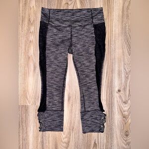 Athleta Mind Over Mat Mesh Lattice Capri Leggings - size S